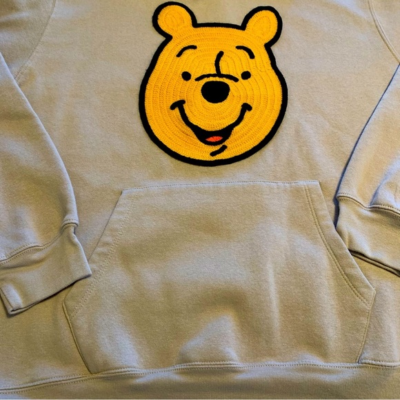 Unisex Disney Winnie the Pooh Embroidered 3-D Applique Tan Hoodie Large - Picture 3 of 5